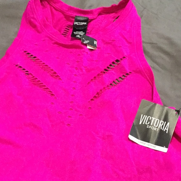 New Victoria’s Secret sport top - Picture 8 of 9